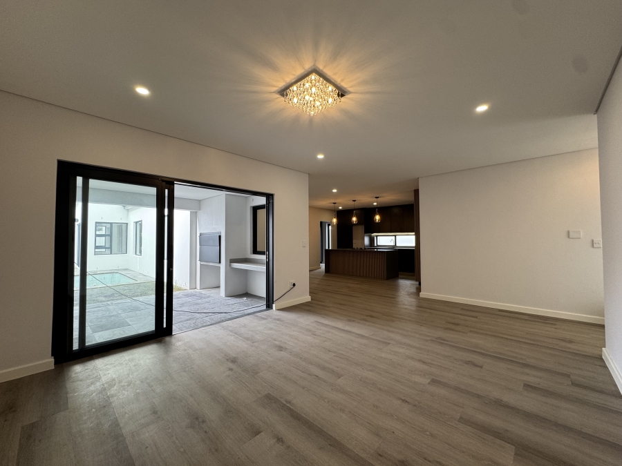 4 Bedroom Property for Sale in Sandown Western Cape